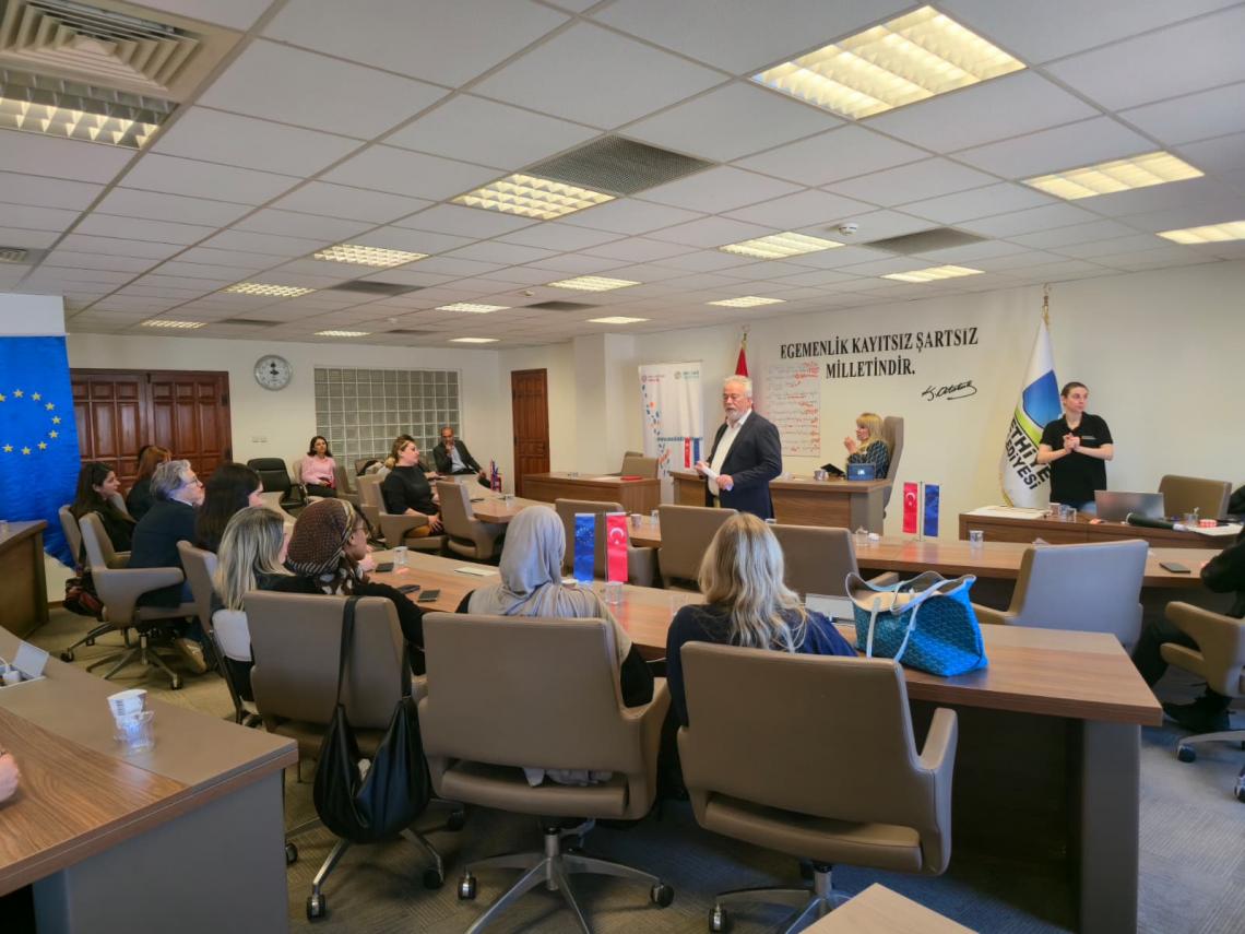 ALF Türkiye Ağı, Fethiye'de Bilgilendirme Oturumu Düzenledi